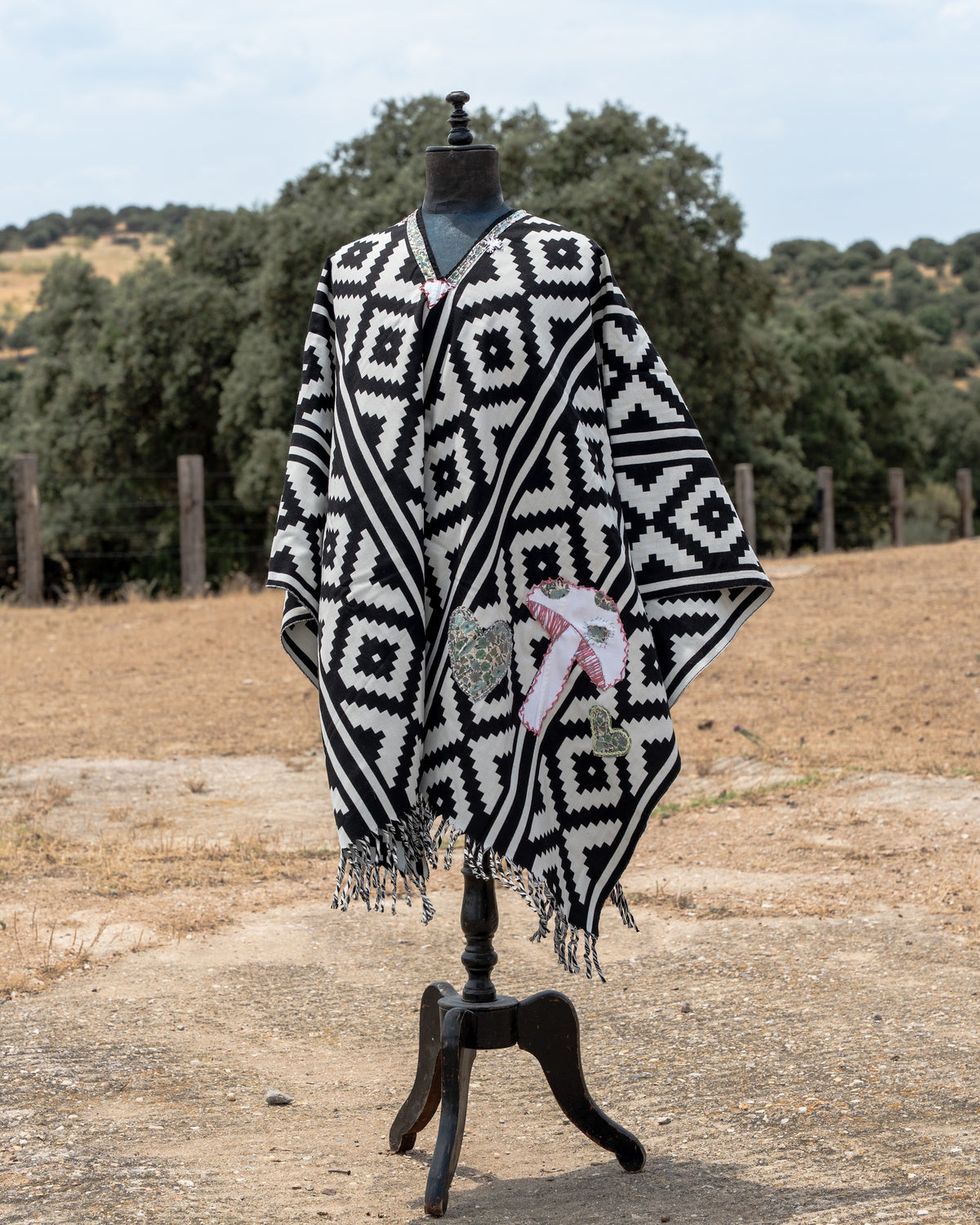 Poncho — Edition No. 16