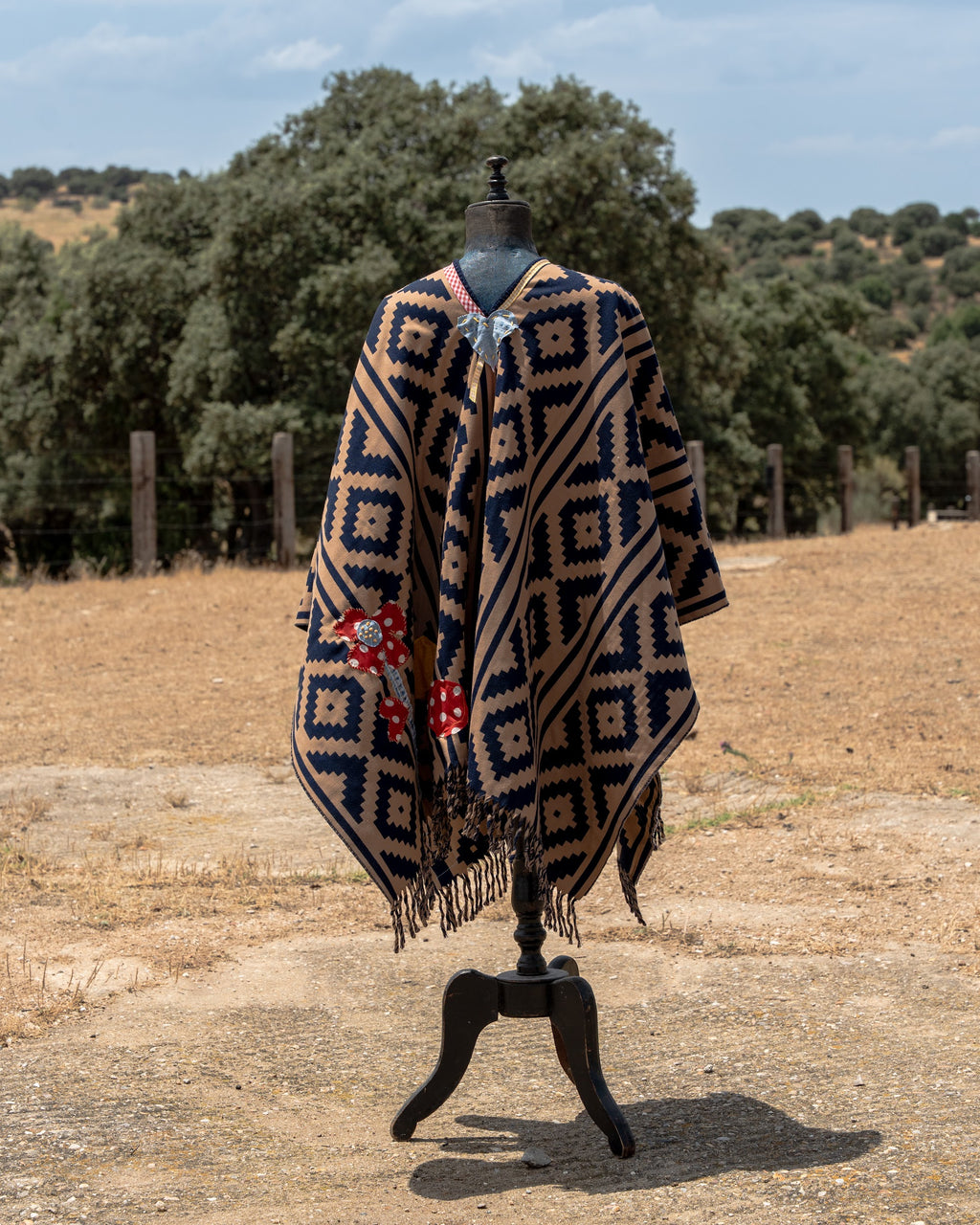 Poncho — Edition No. 09