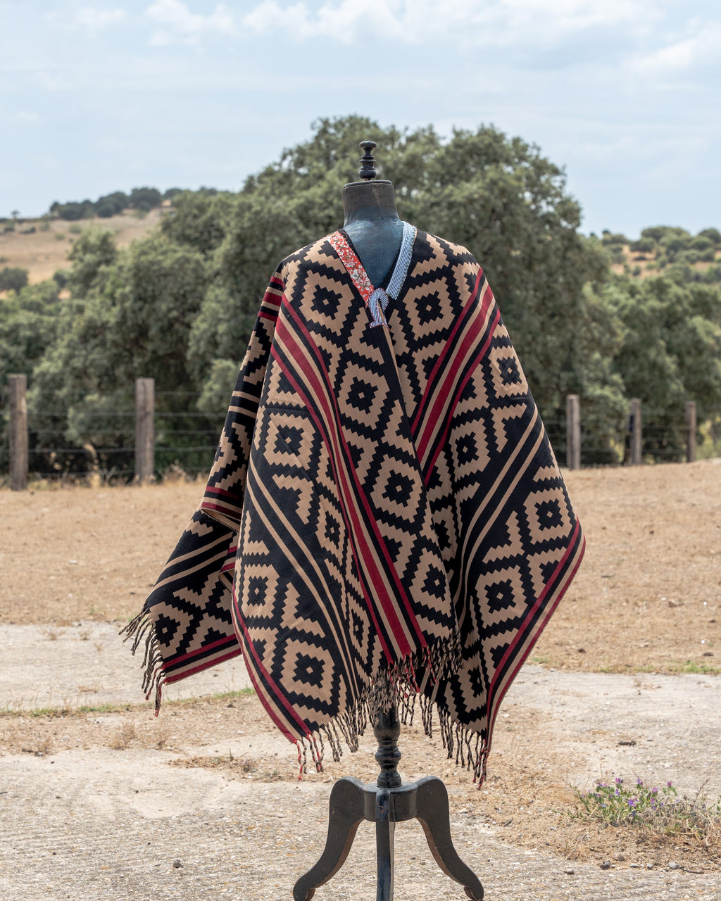 Poncho — Edition No. 23