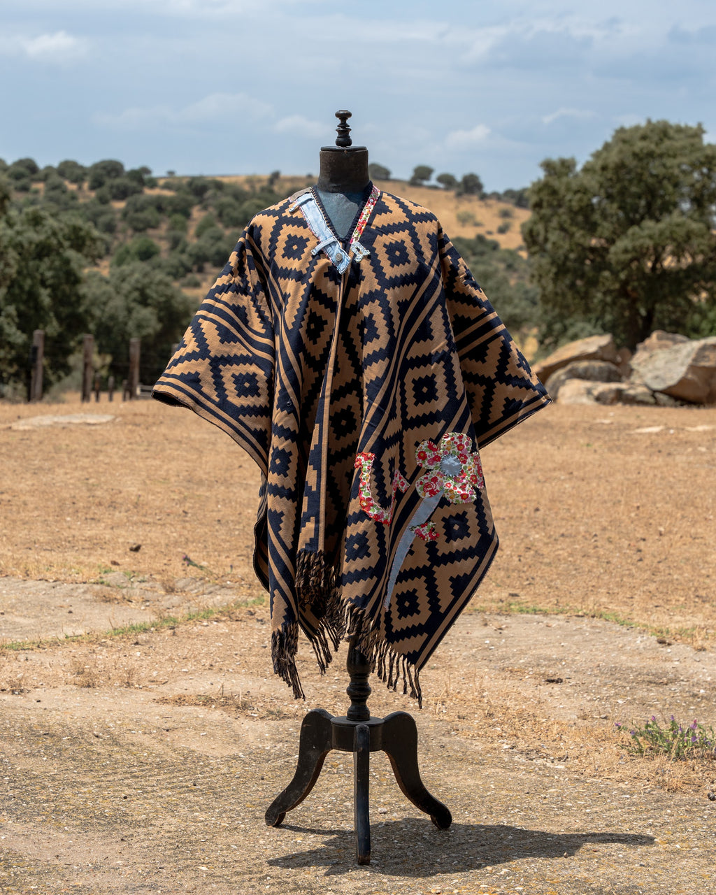 Poncho — Edition No. 05