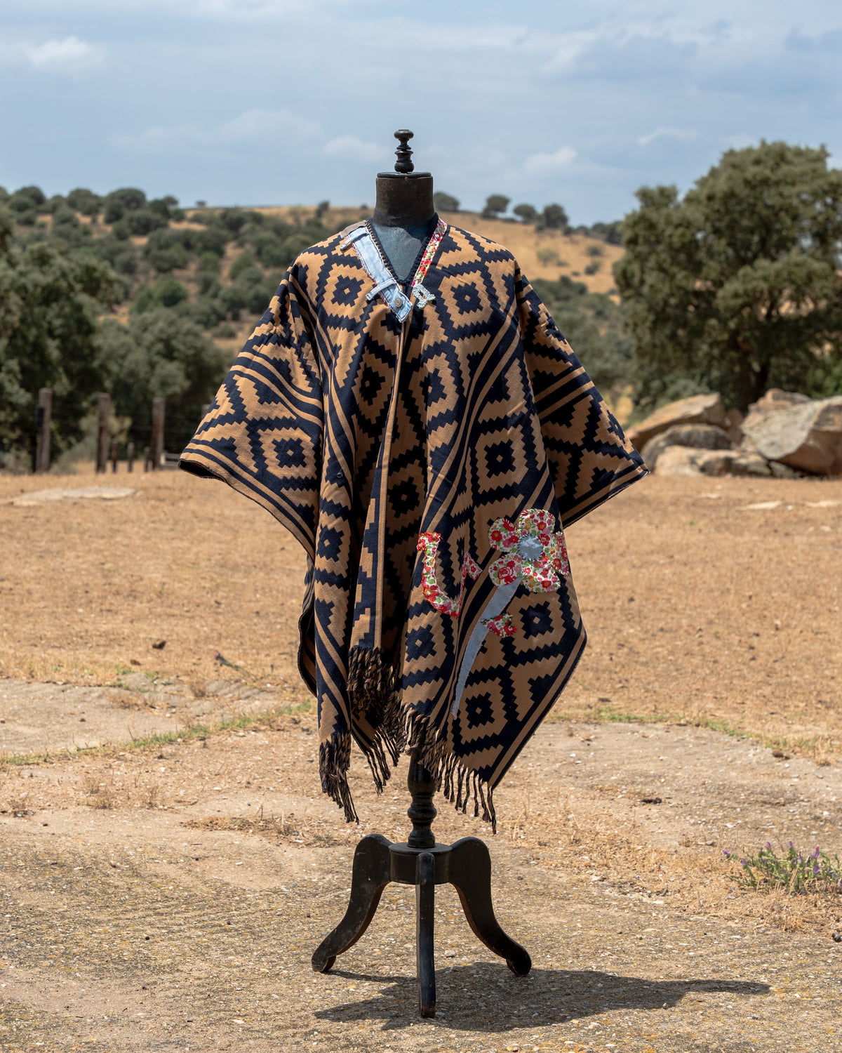 Poncho — Edition No. 05