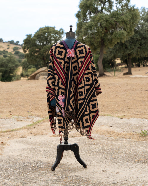 Poncho — Edition No. 02