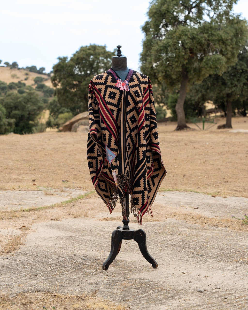 Poncho — Edition No. 02