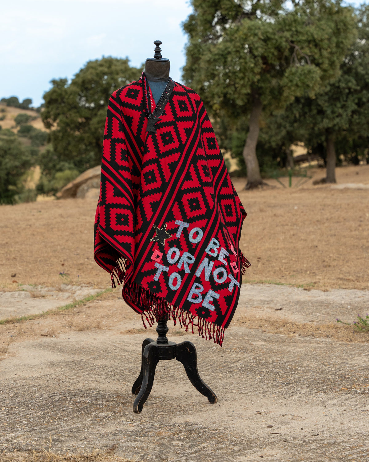 Poncho — Edition No. 01