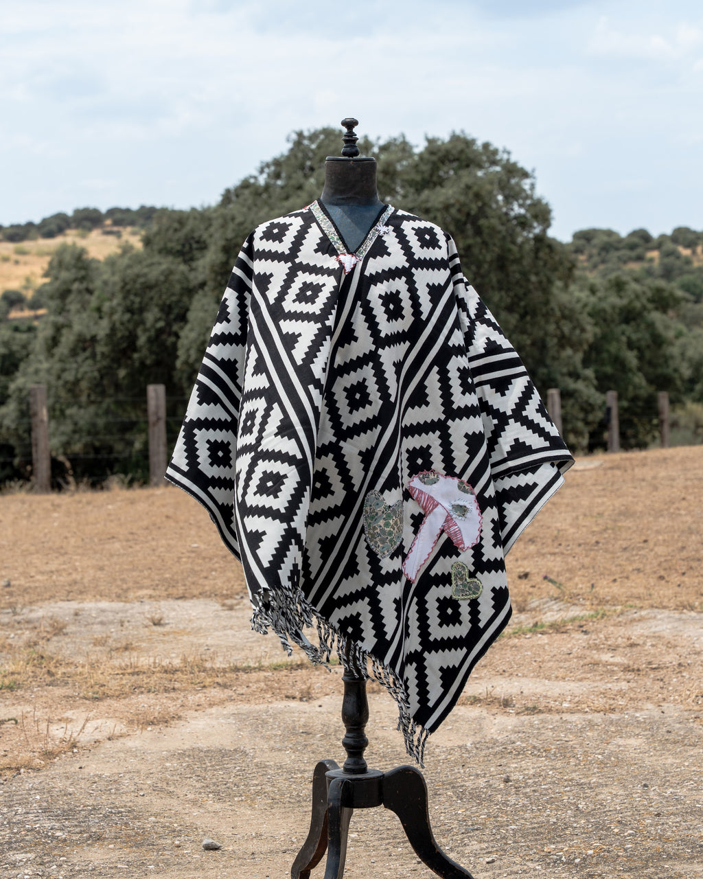 Poncho — Edition No. 16