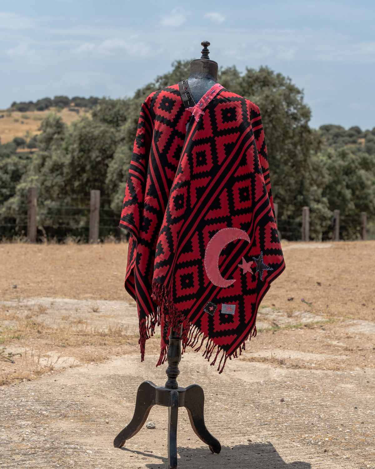 Poncho — Edition No. 22
