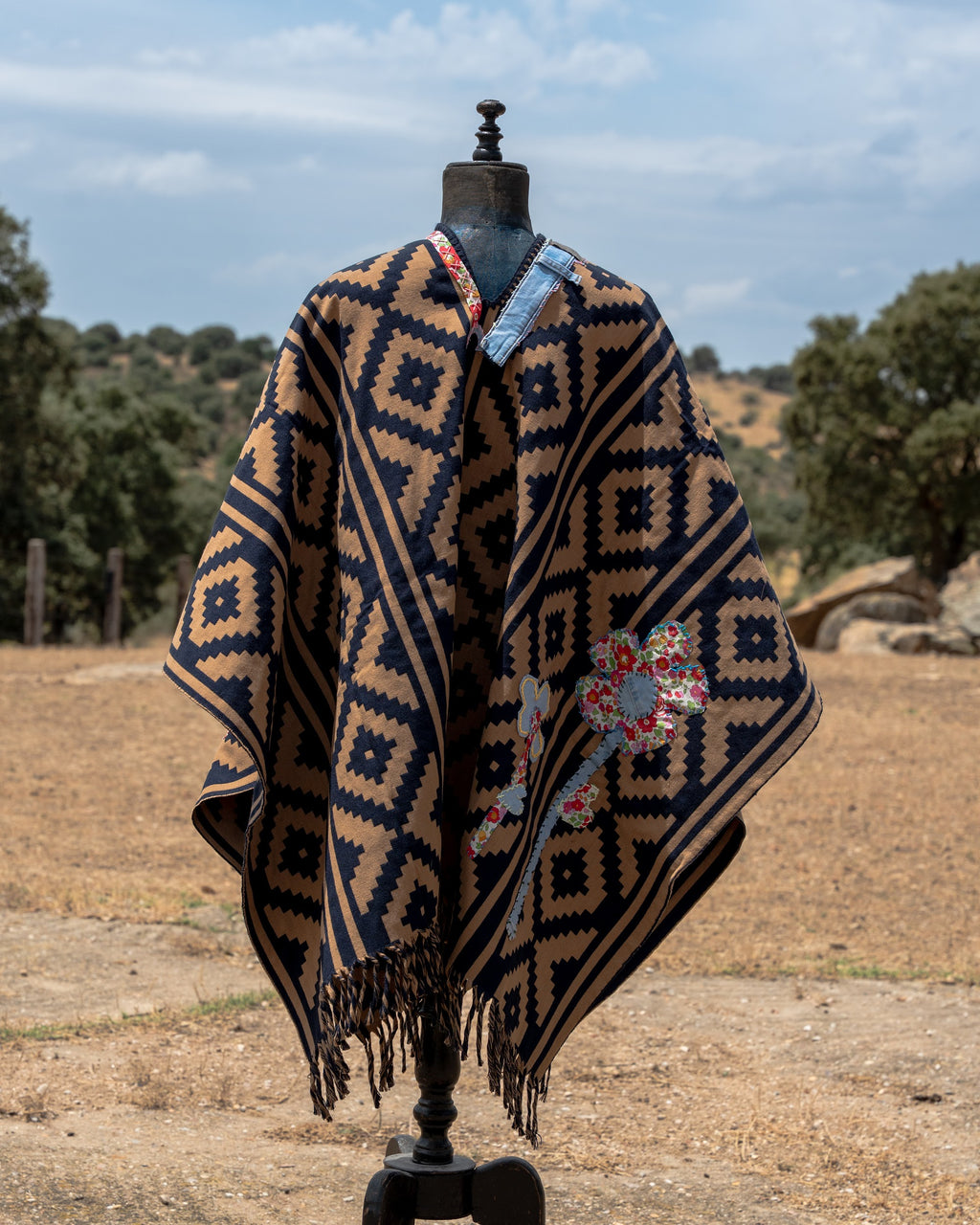 Poncho — Edition No. 05