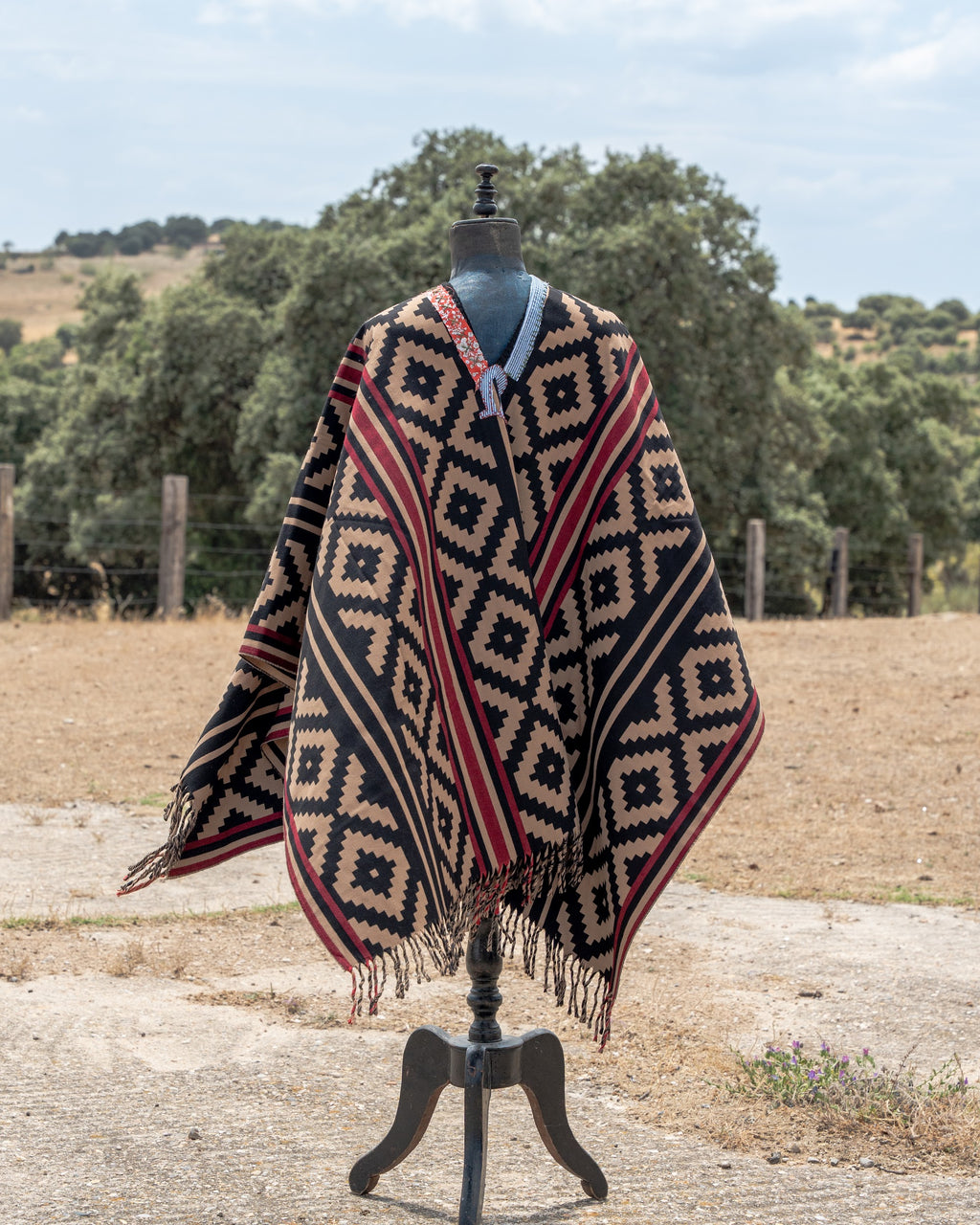 Poncho — Edition No. 23