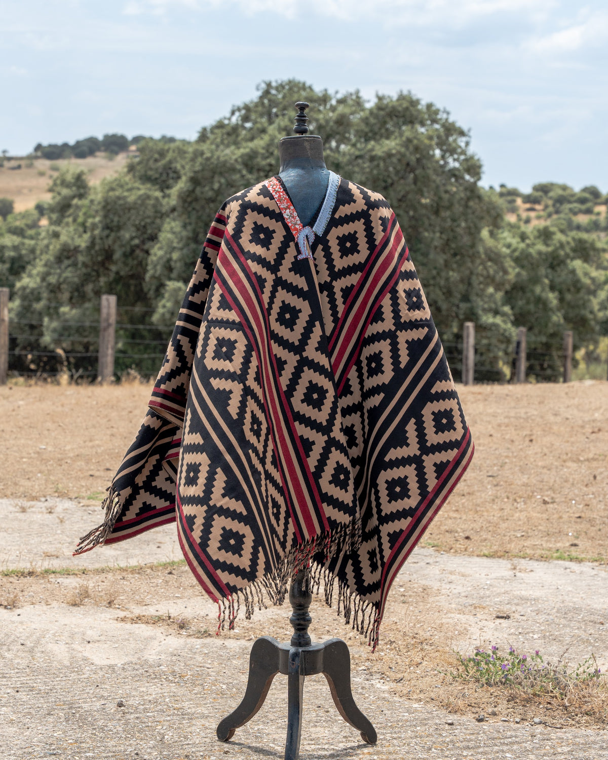 Poncho — Edition No. 23