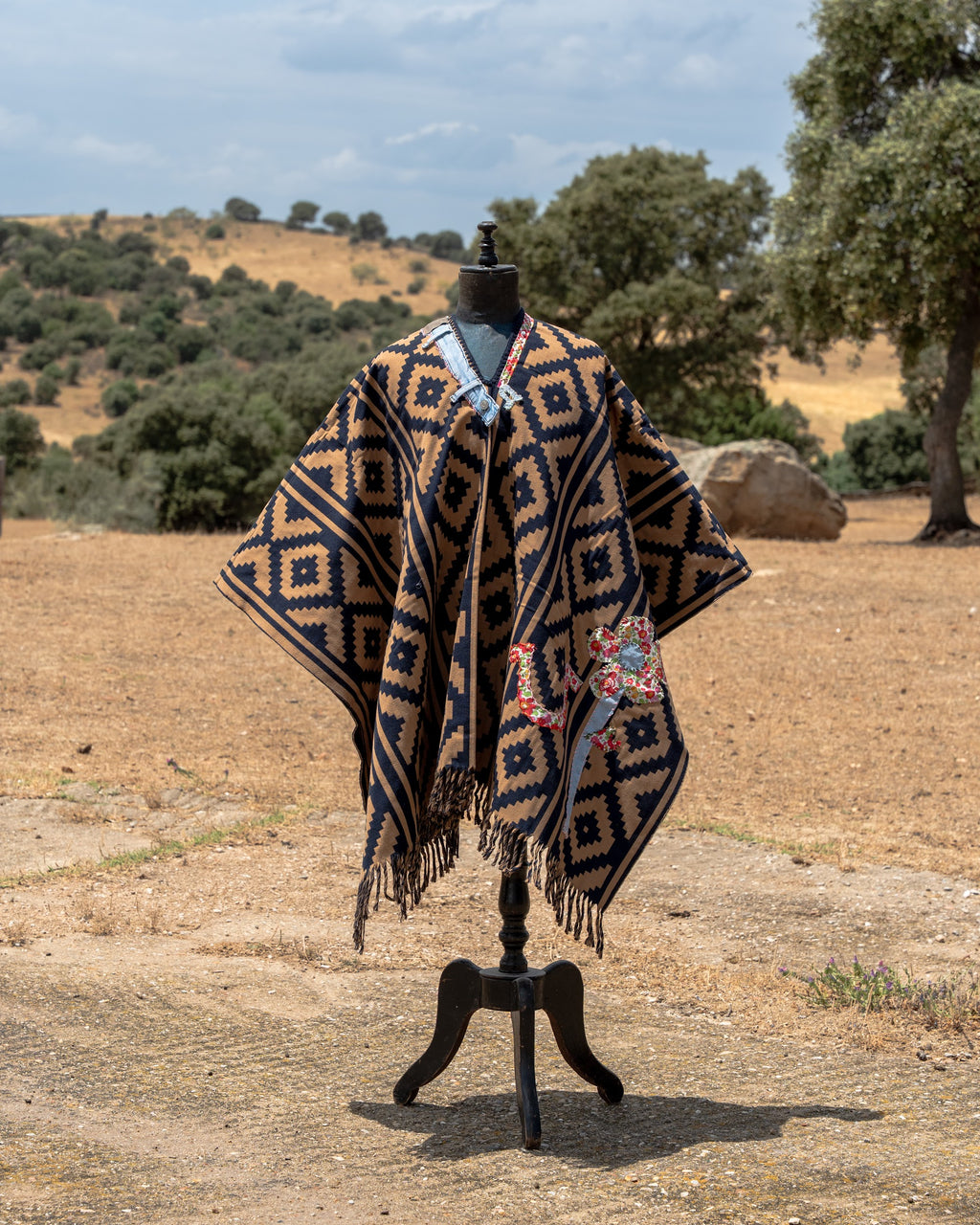 Poncho — Edition No. 05
