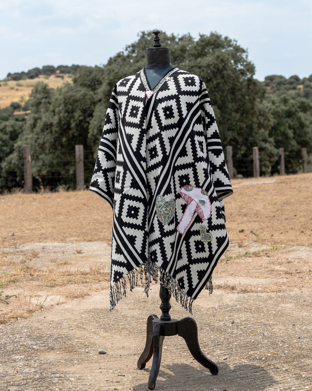 Poncho — Edition No. 16
