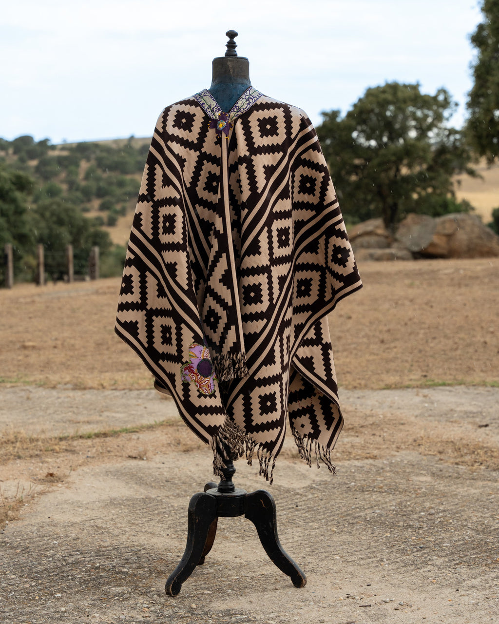 Poncho — Edition No. 04