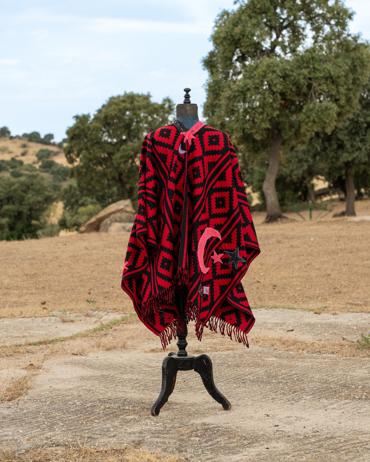 Poncho — Edition No. 01