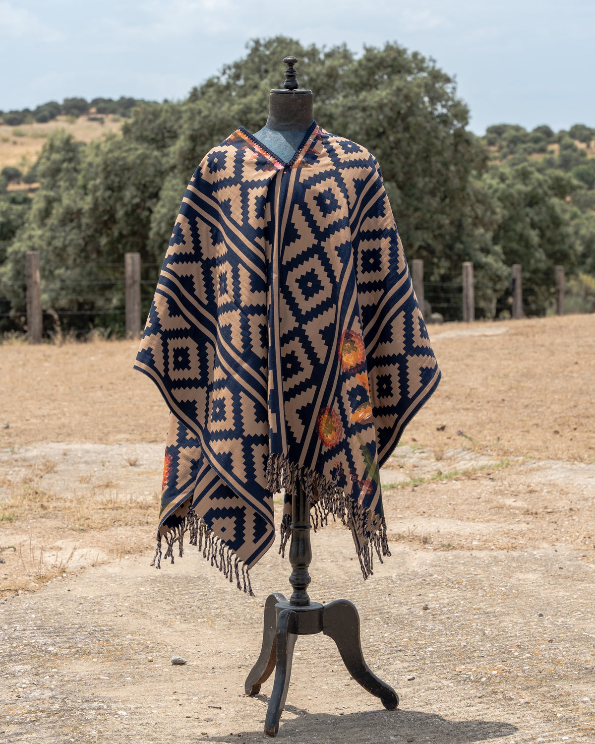 Poncho — Edition No. 17