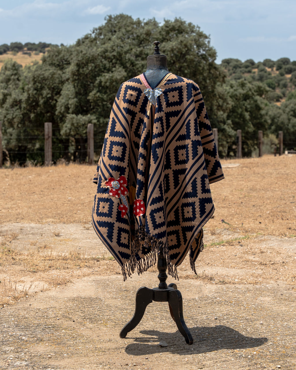 Poncho — Edition No. 09