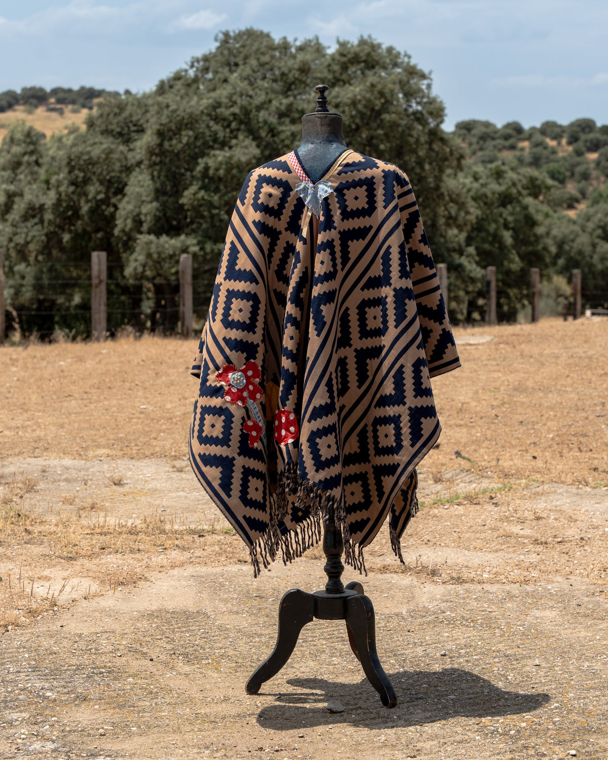 Poncho — Edition No. 09