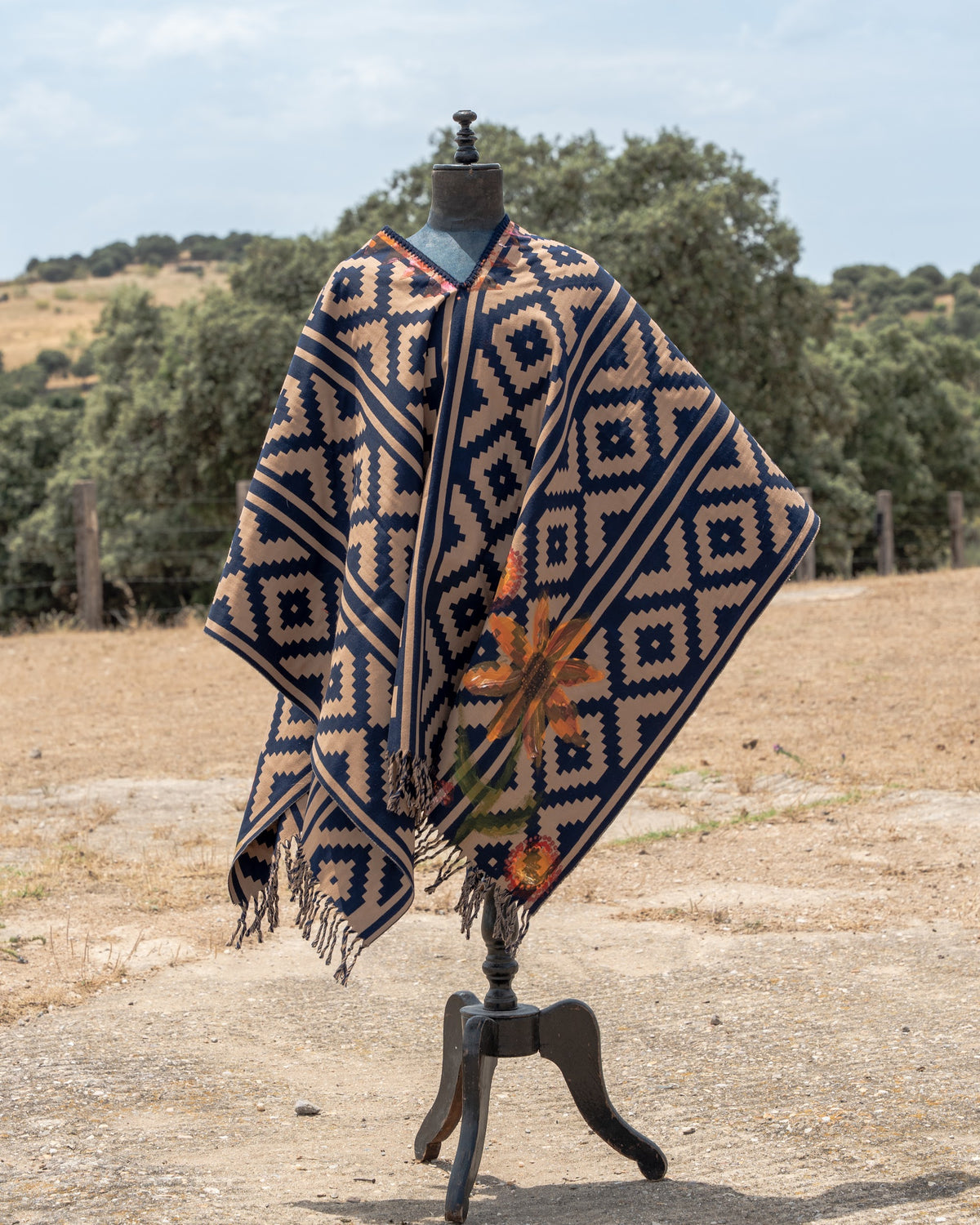 Poncho — Edition No. 17