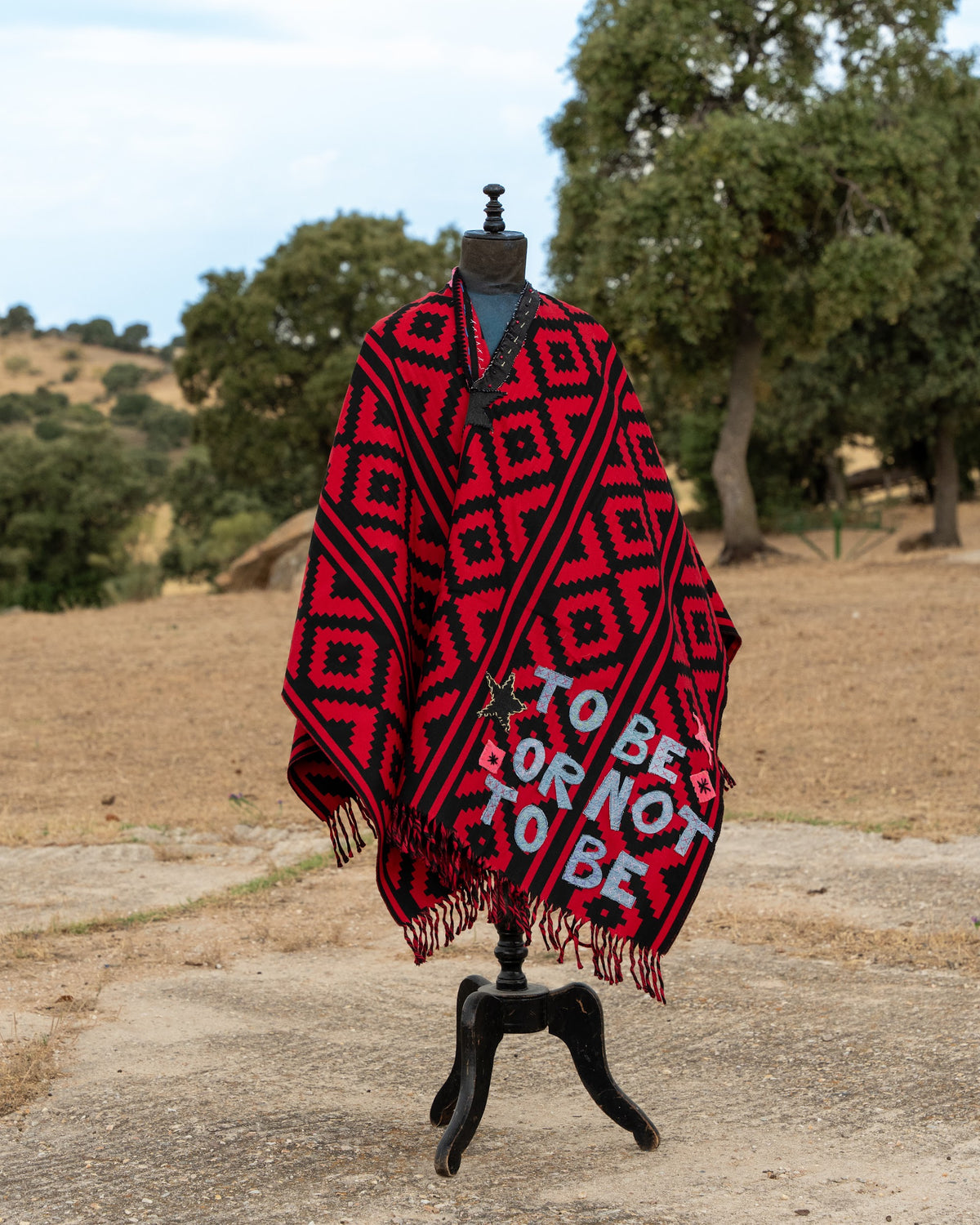 Poncho — Edition No. 01