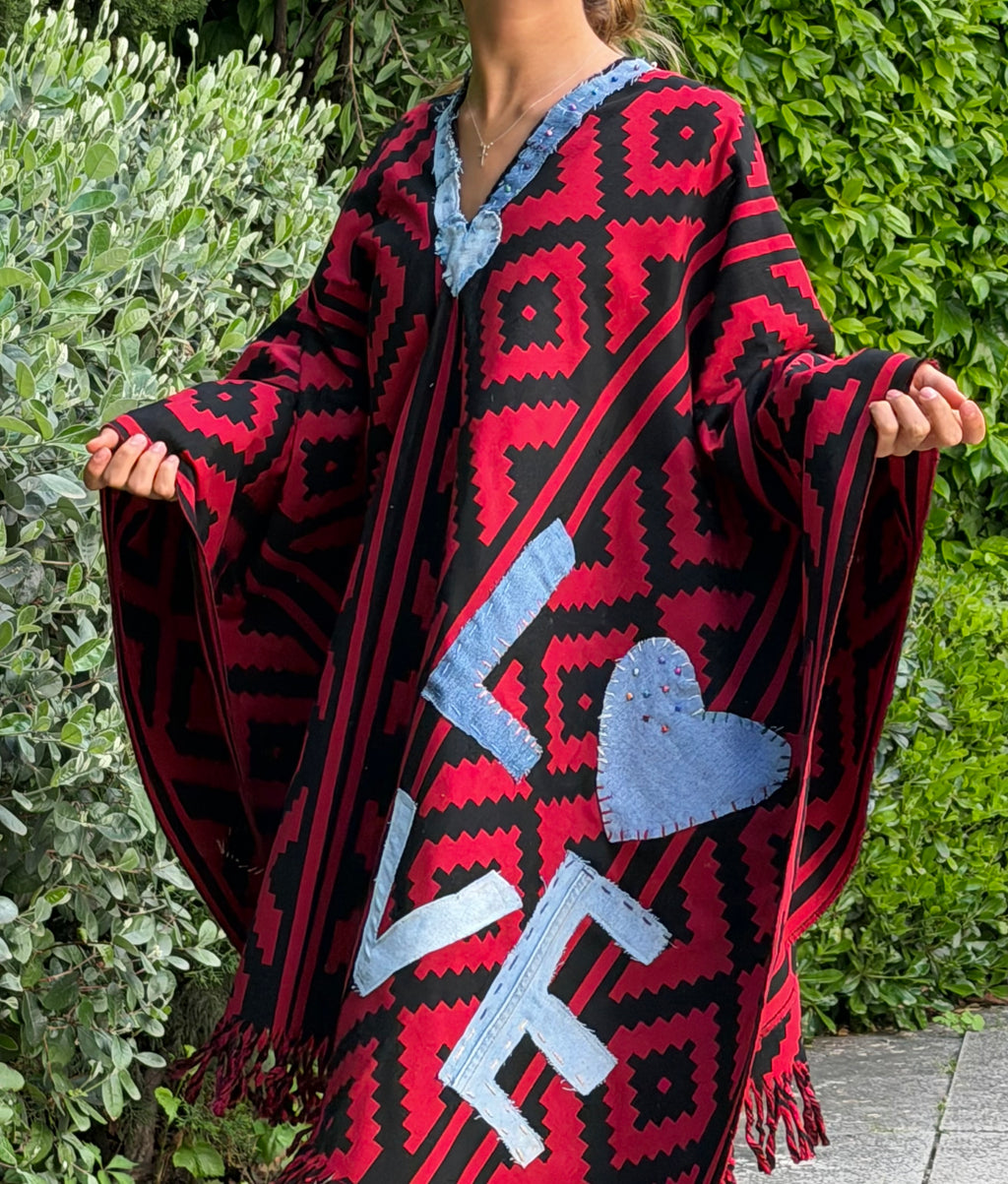 Poncho Pampa Red