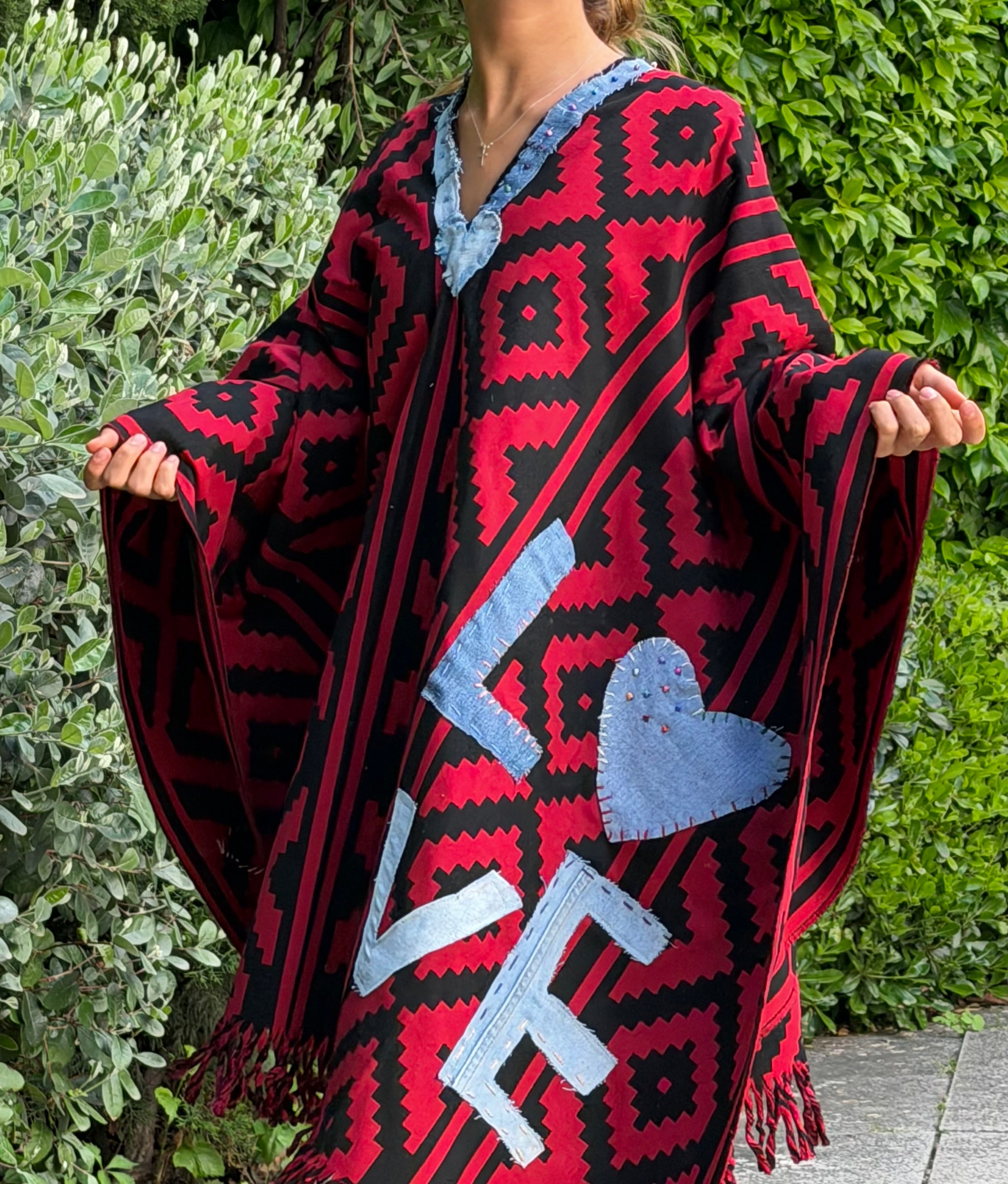 Poncho Pampa Red