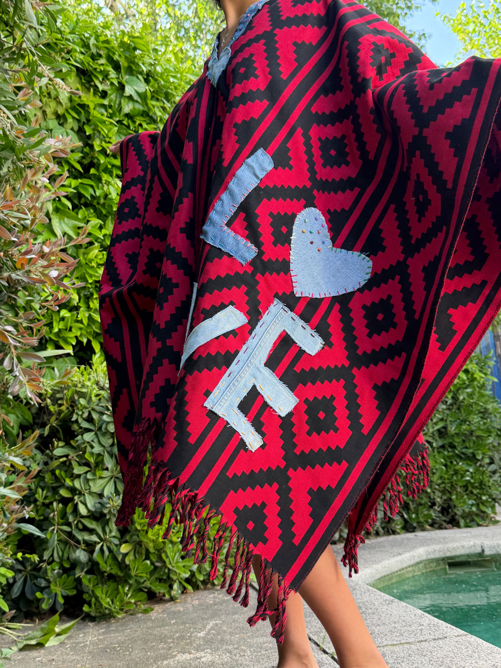 Poncho Pampa Red